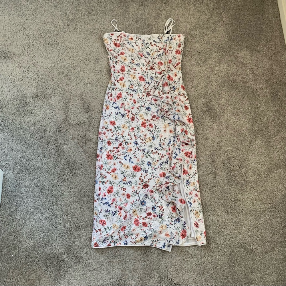 EUC MAJORELLE REVOLVE SEQUINED HAYDEN MIDI DRESS VINTAGE MULTI - Picture 3 of 4
